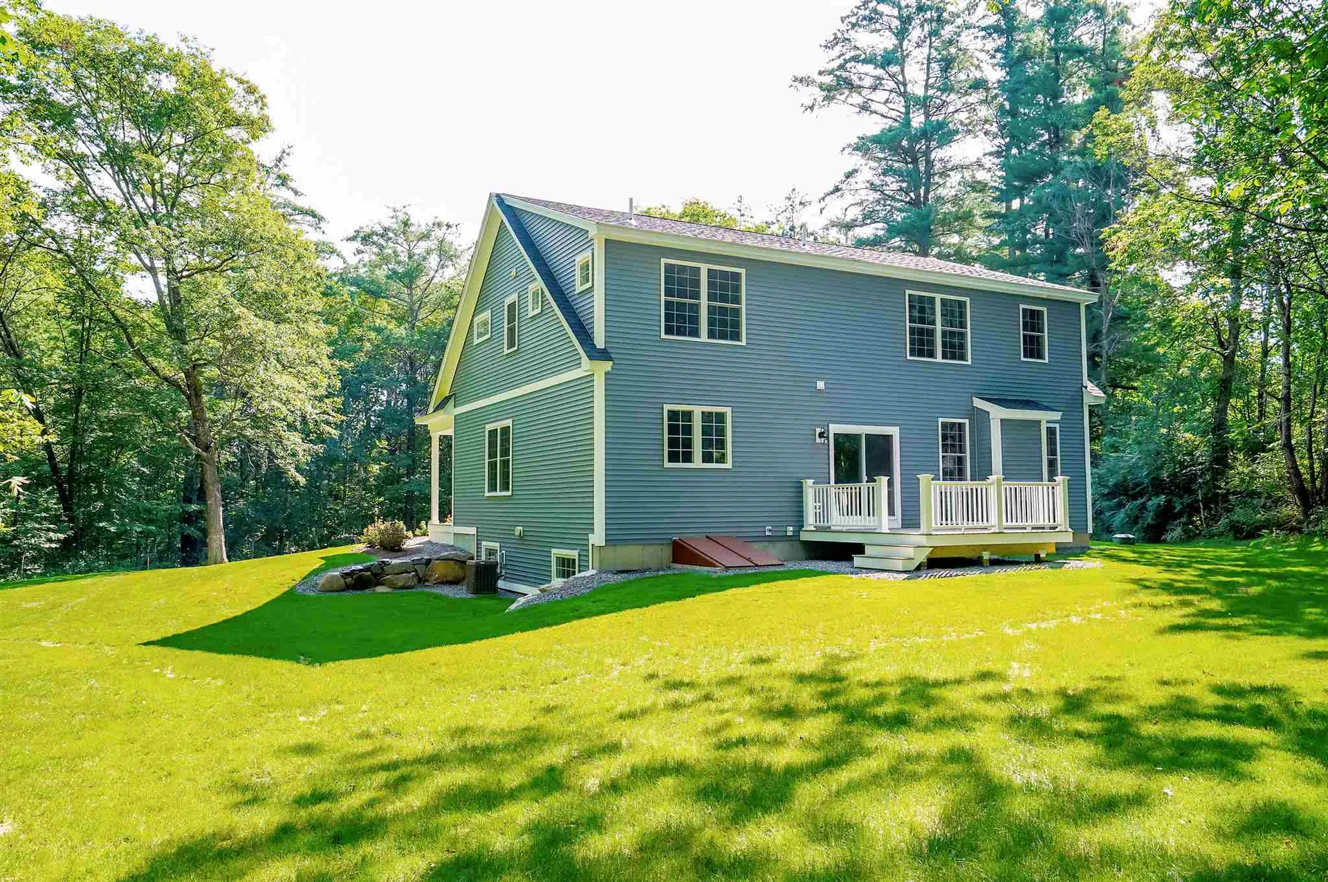 18 Garrison Lane Exeter NH 03833