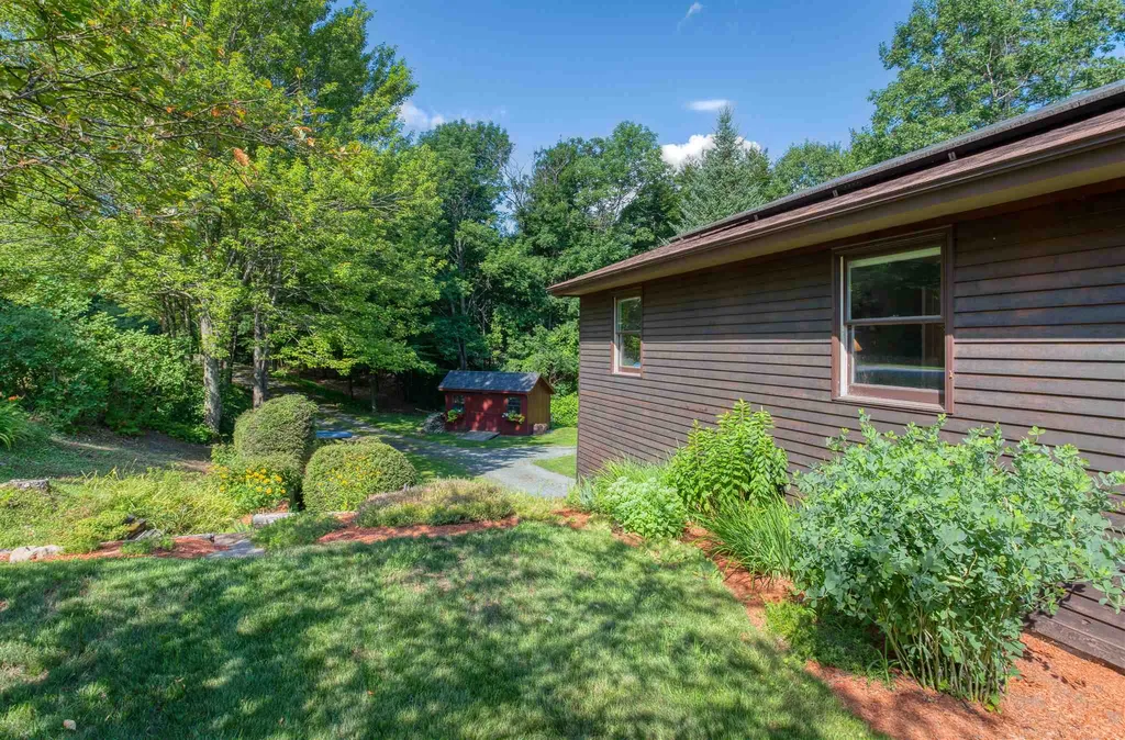 160 Jennifer Lane Hartford VT 05001