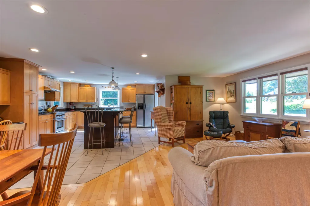 160 Jennifer Lane Hartford VT 05001