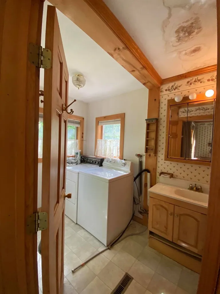 140 Timson Hill Road Newfane VT 05345