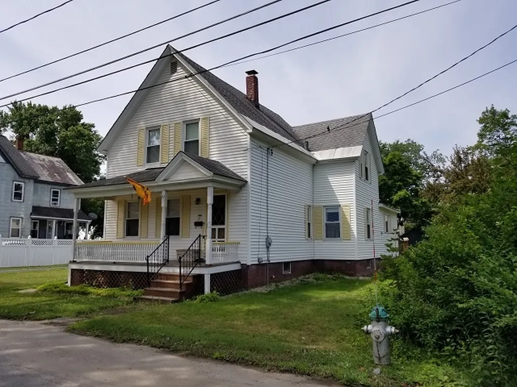 17 Edwards Street Keene NH 03431