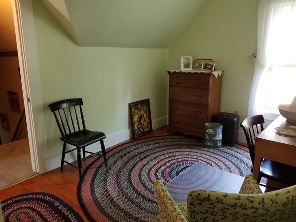 17 Edwards Street Keene NH 03431