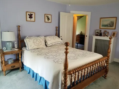 17 Edwards Street Keene NH 03431