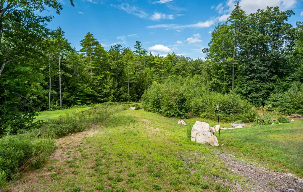 44 Maple Ridge Road Nottingham NH 03290