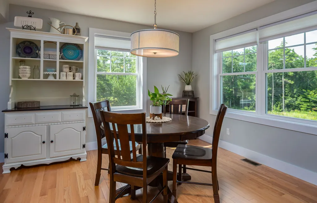 44 Maple Ridge Road Nottingham NH 03290