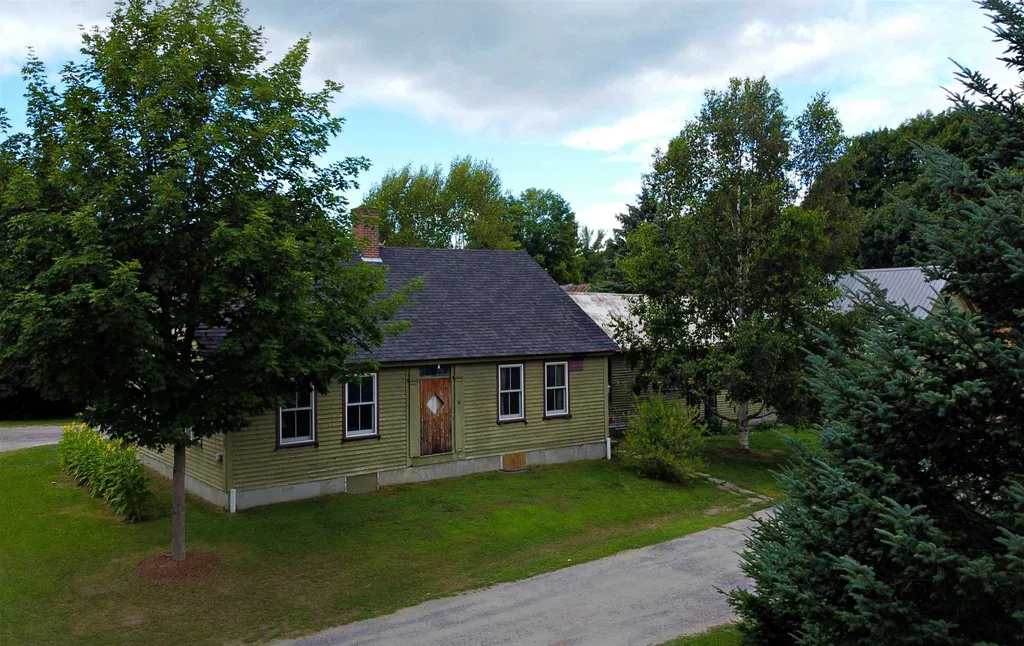 127 Peacham Road Danville VT 05828
