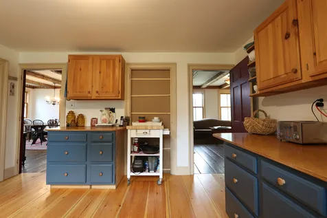 127 Peacham Road Danville VT 05828