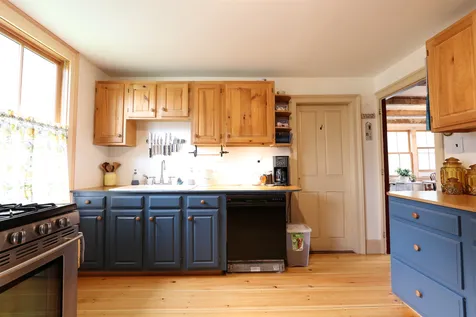 127 Peacham Road Danville VT 05828