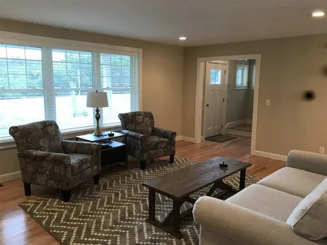 10 Winnicut Road North Hampton NH 03862