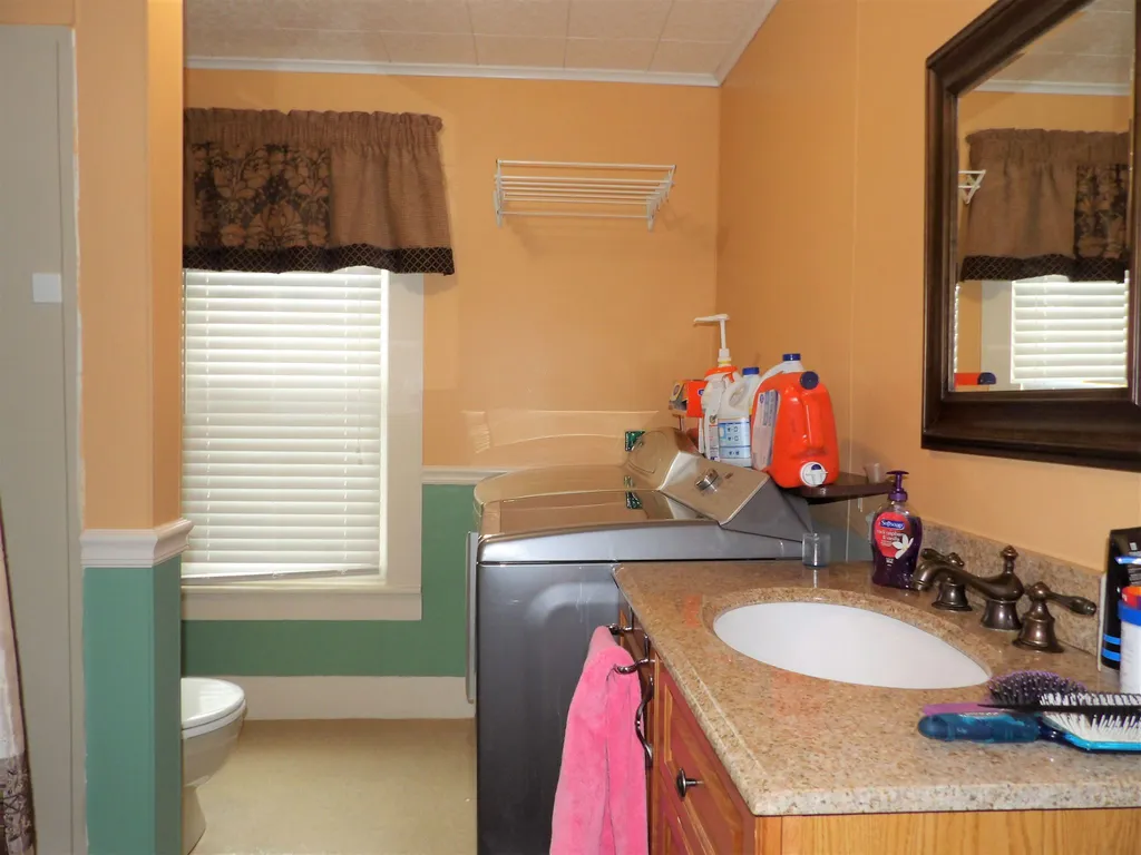 57 Lancaster Street Franklin NH 03235