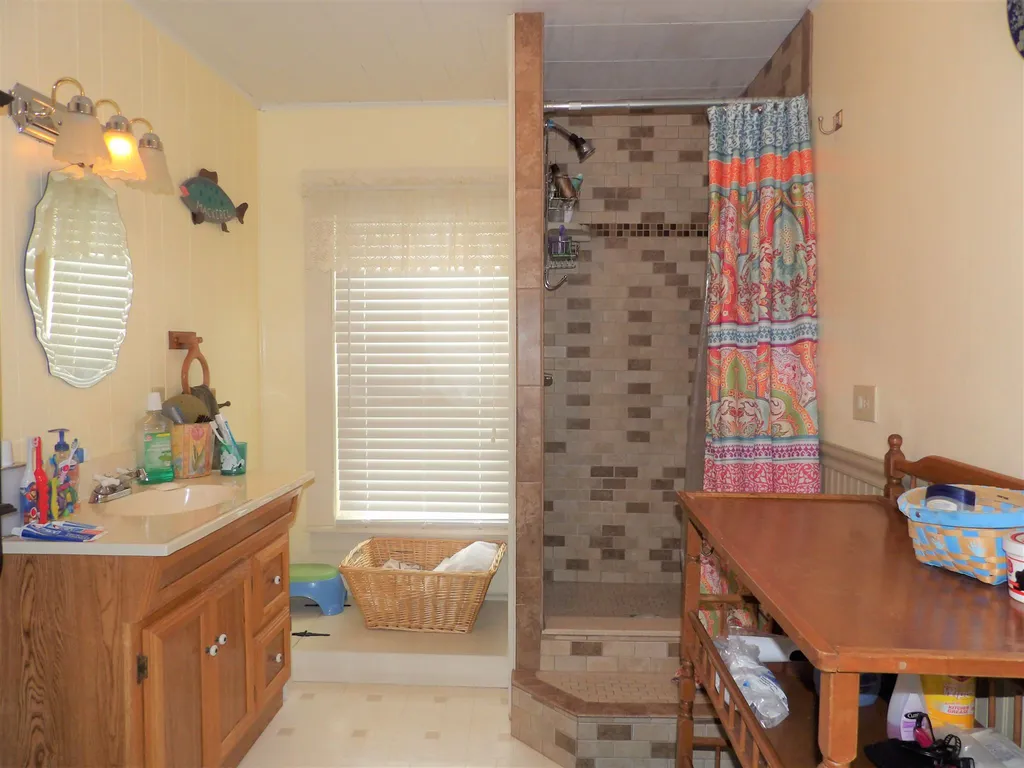 57 Lancaster Street Franklin NH 03235