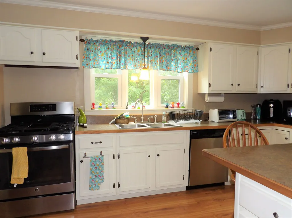 57 Lancaster Street Franklin NH 03235