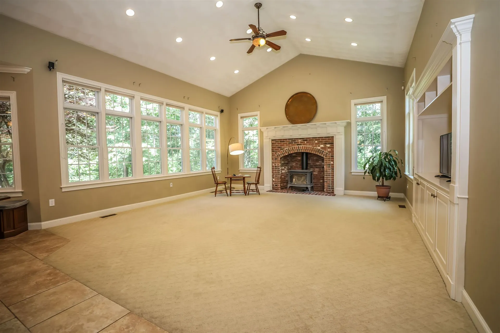 15 Floral Street Windham NH 03087