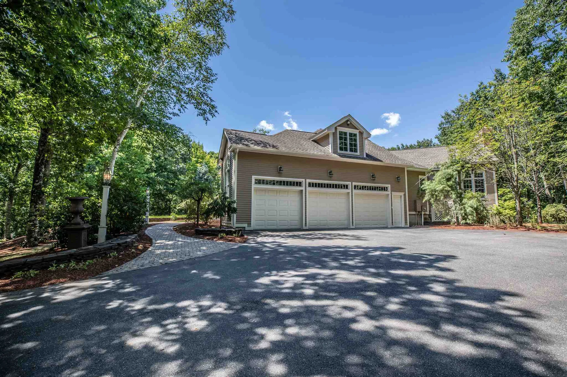 15 Floral Street Windham NH 03087
