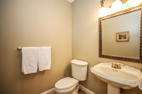 15 Floral Street Windham NH 03087