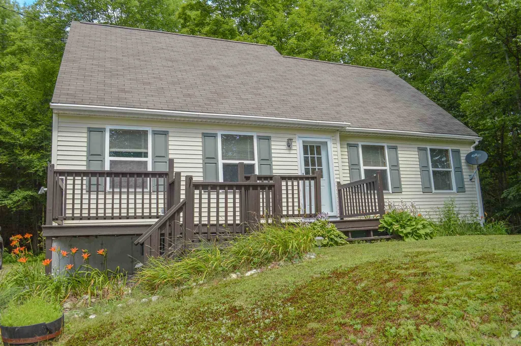 648 Tigola Trail Stoddard NH 03464