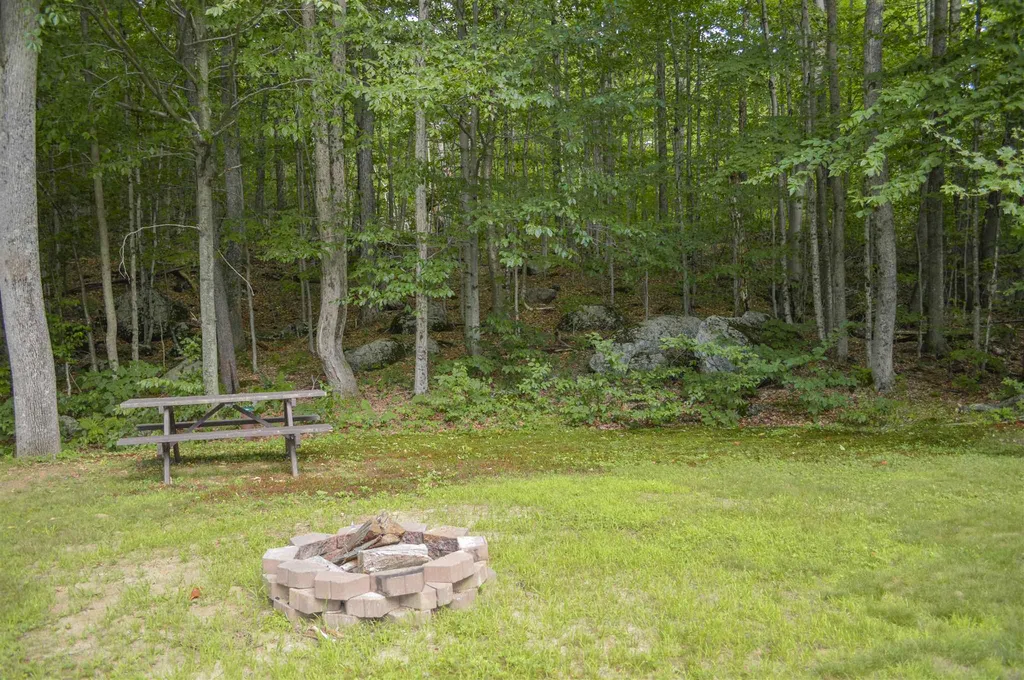 648 Tigola Trail Stoddard NH 03464