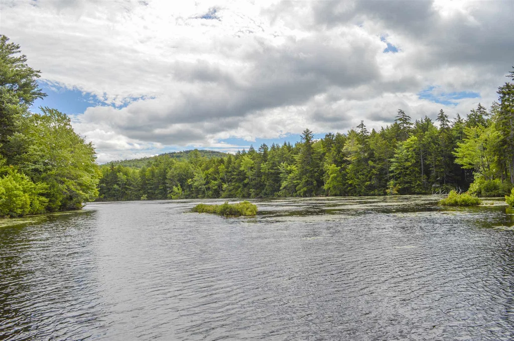 648 Tigola Trail Stoddard NH 03464