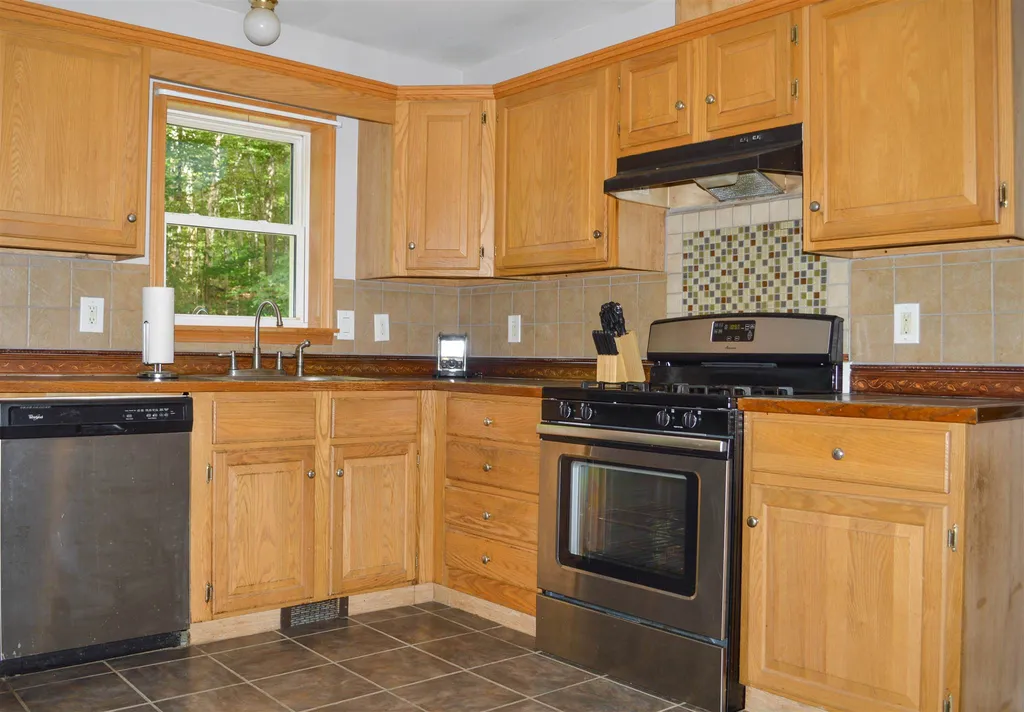 648 Tigola Trail Stoddard NH 03464