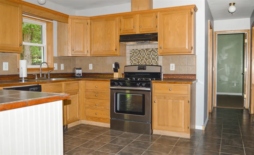 648 Tigola Trail Stoddard NH 03464