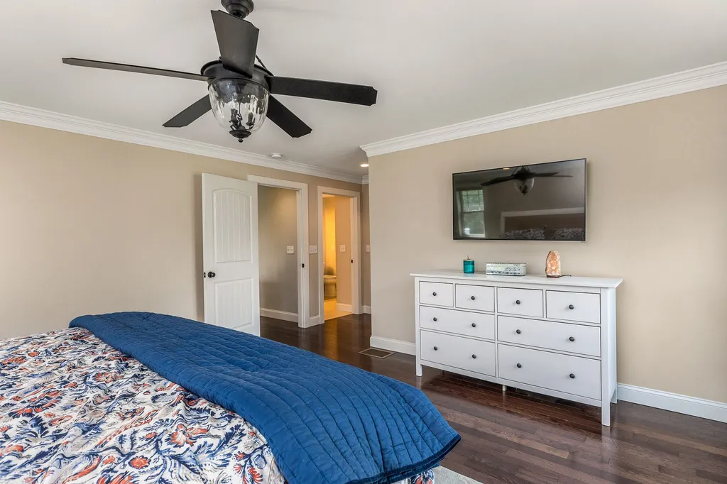 79 Apple Way Epping NH 03042
