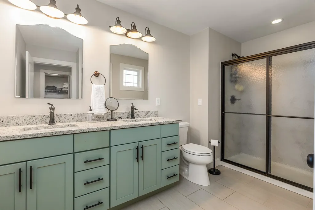 79 Apple Way Epping NH 03042