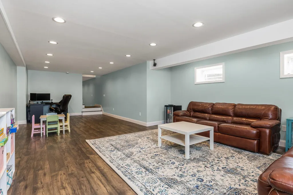 79 Apple Way Epping NH 03042