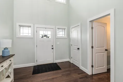 79 Apple Way Epping NH 03042