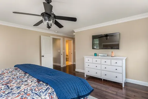 79 Apple Way Epping NH 03042