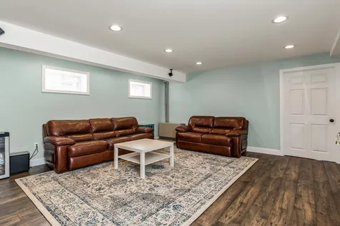 79 Apple Way Epping NH 03042
