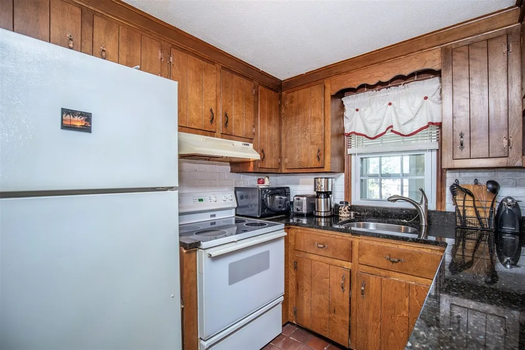 12 Bulova Drive Nashua NH 03060