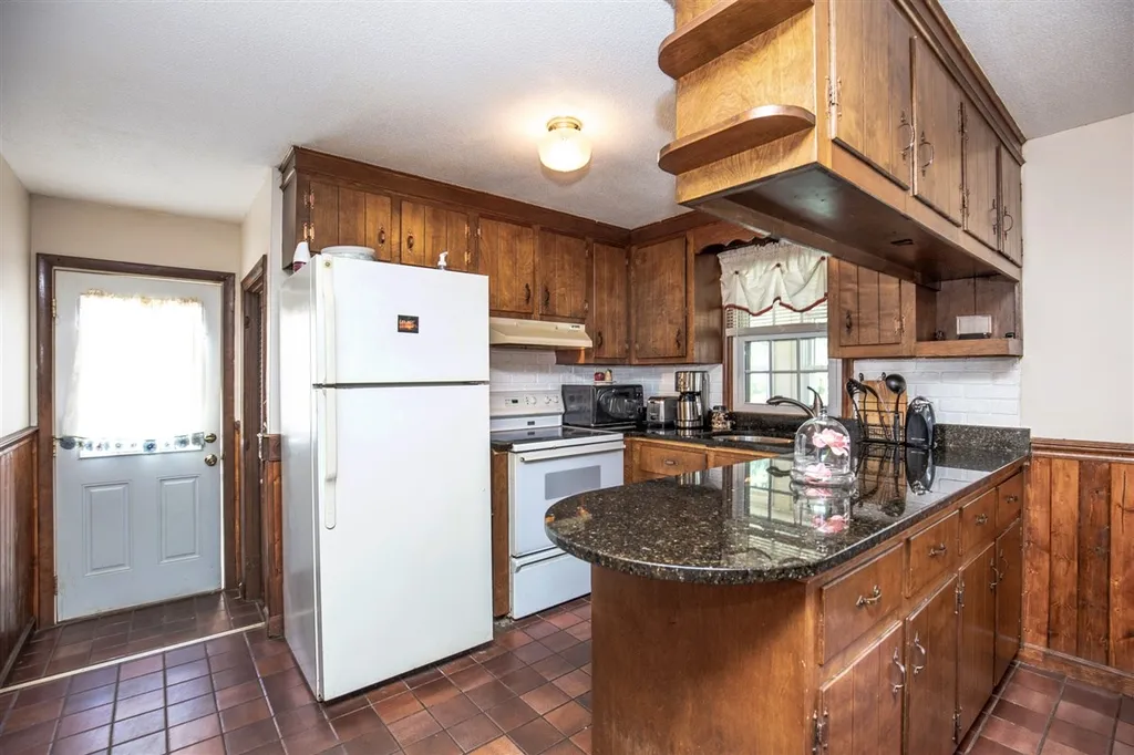 12 Bulova Drive Nashua NH 03060