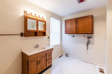 3-5 Markar Street Nashua NH 03060