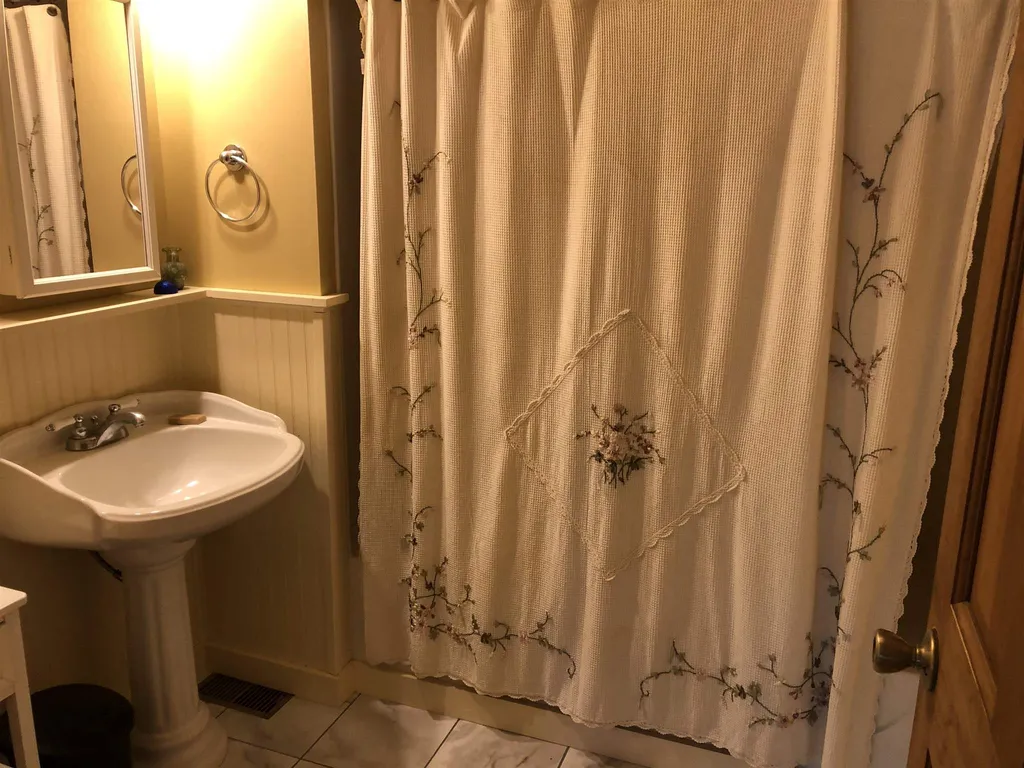 59 Oak Street Newport City VT 05855