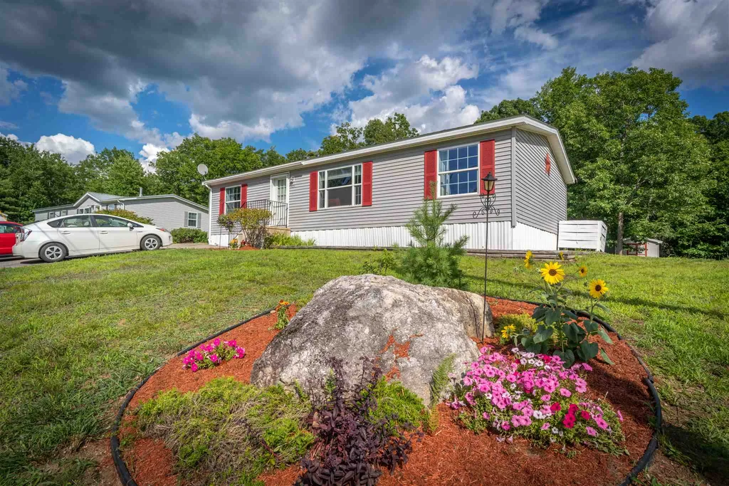 121 Spruce Drive Farmington NH 03835