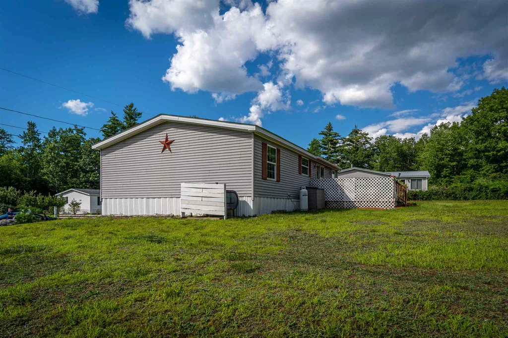 121 Spruce Drive Farmington NH 03835