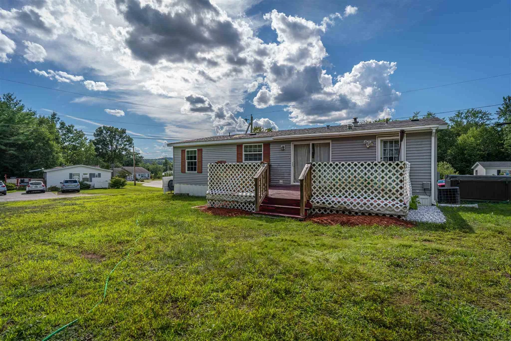 121 Spruce Drive Farmington NH 03835
