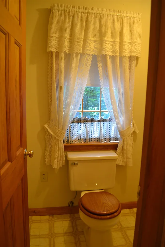 27 Moulton Drive Londonderry NH 03053