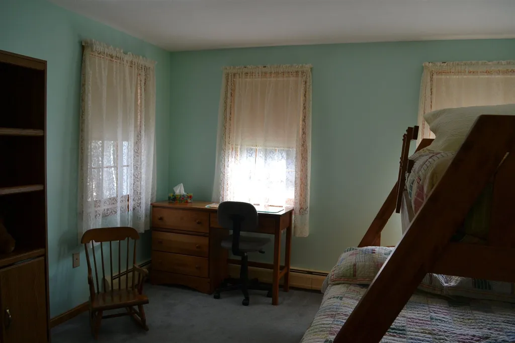 27 Moulton Drive Londonderry NH 03053