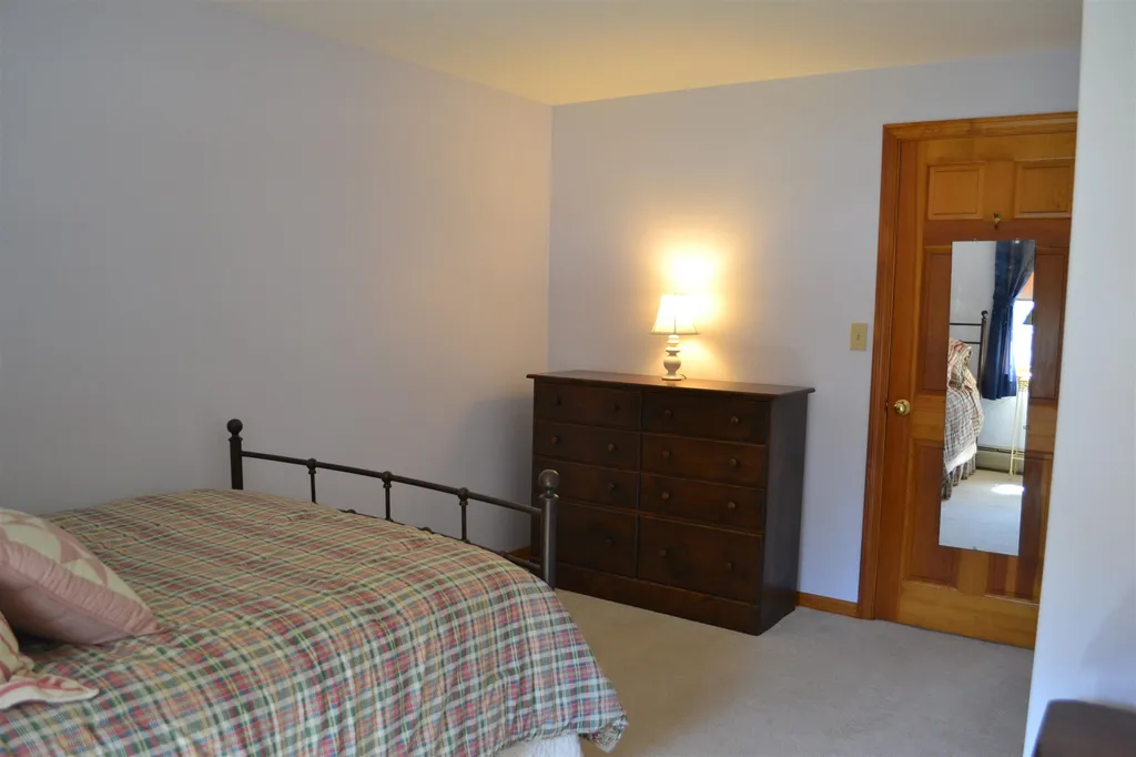 27 Moulton Drive Londonderry NH 03053