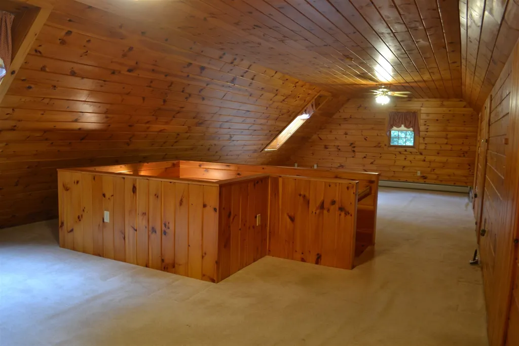 27 Moulton Drive Londonderry NH 03053