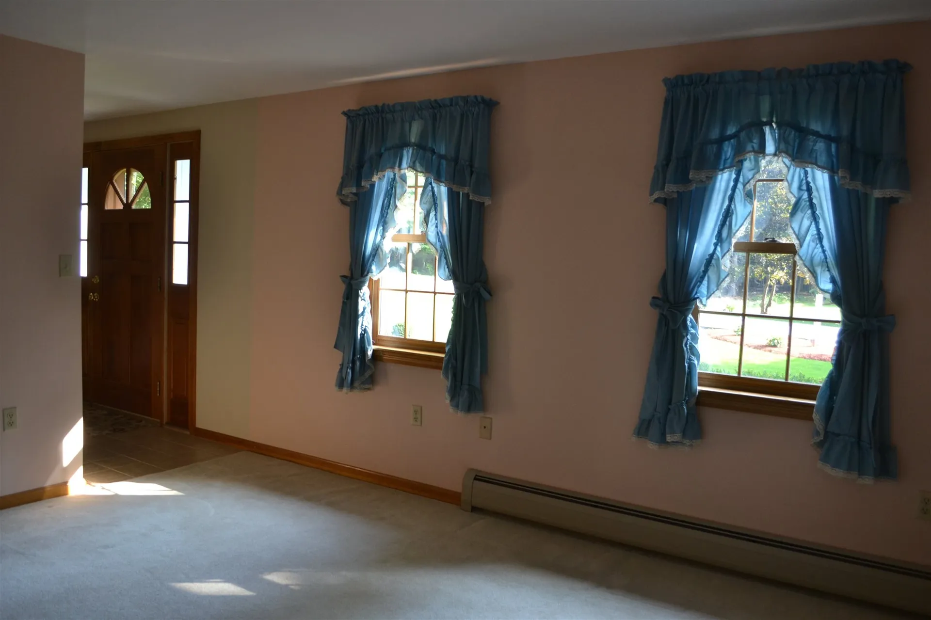 27 Moulton Drive Londonderry NH 03053