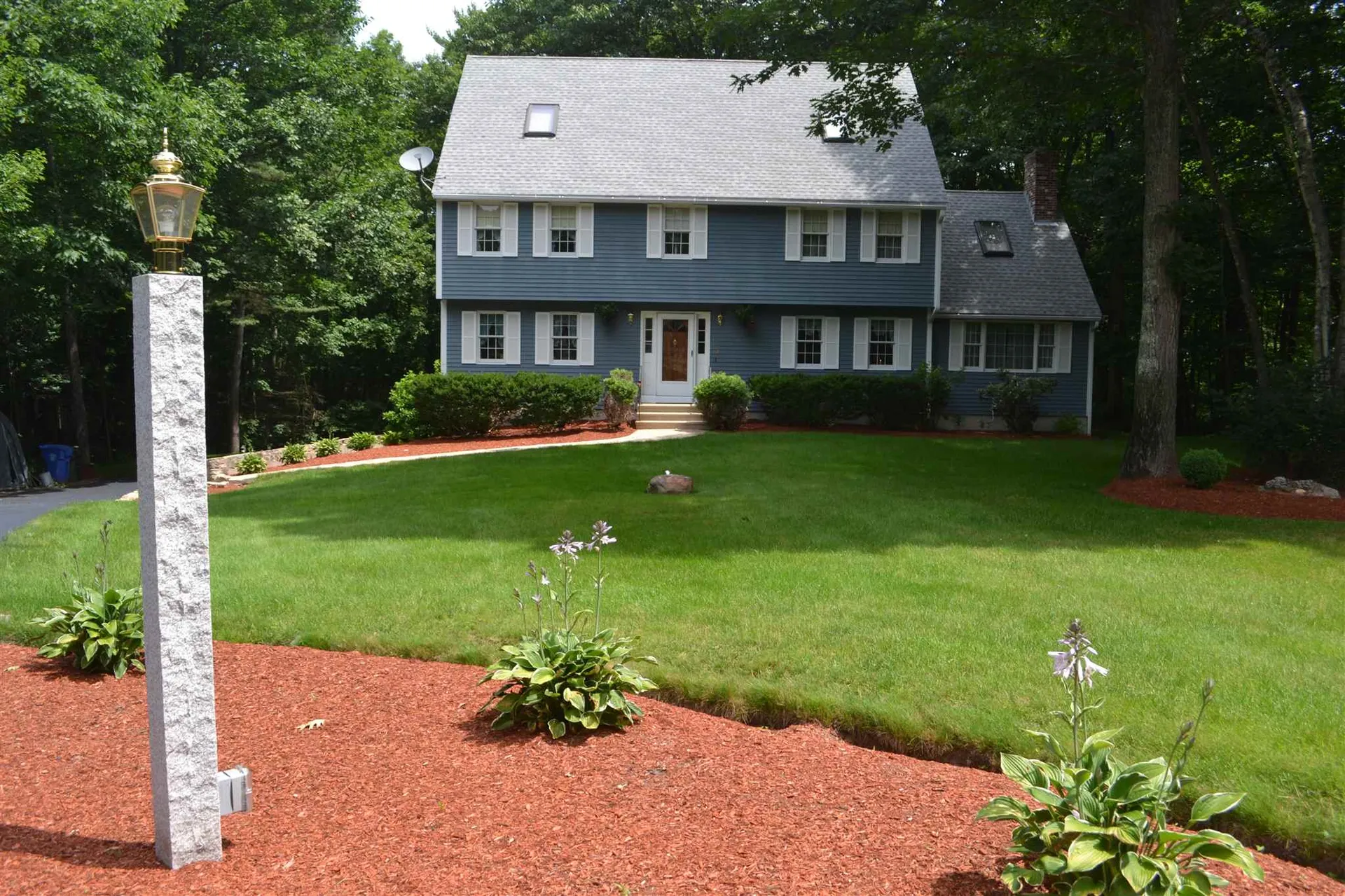 27 Moulton Drive Londonderry NH 03053