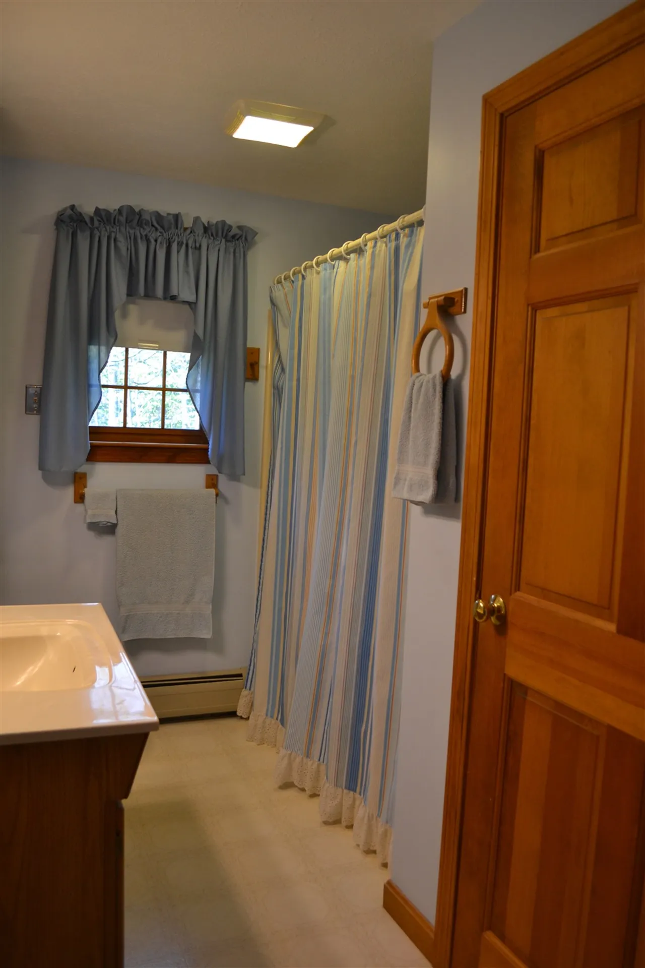 27 Moulton Drive Londonderry NH 03053