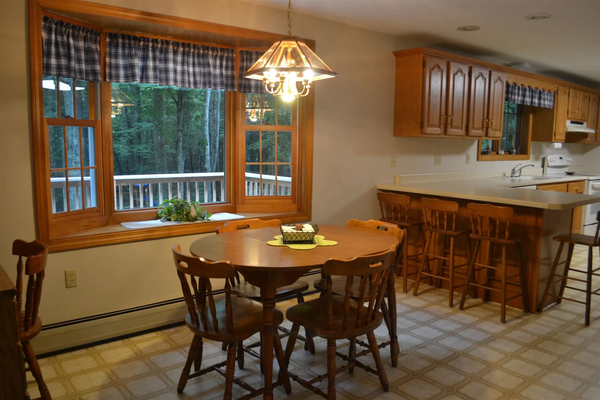 27 Moulton Drive Londonderry NH 03053