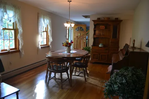27 Moulton Drive Londonderry NH 03053