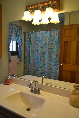 27 Moulton Drive Londonderry NH 03053