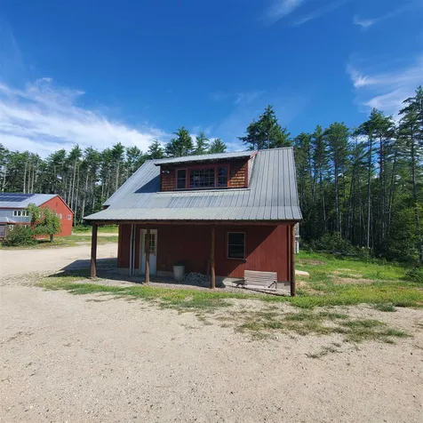 289 Scruton Pond Road Barrington NH 03825