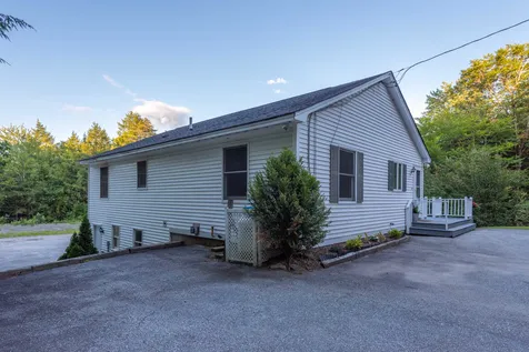 83 Jewell Road Wilmot NH 03287