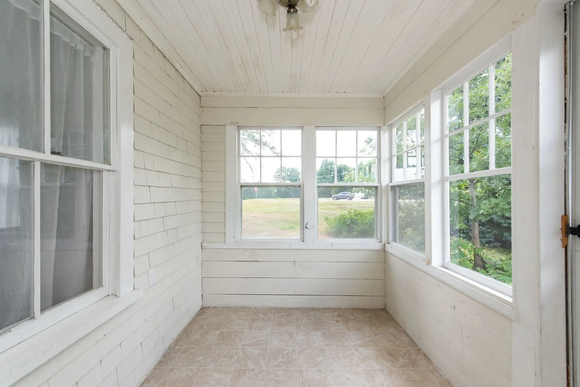2 Sinclair Avenue Somersworth NH 03878